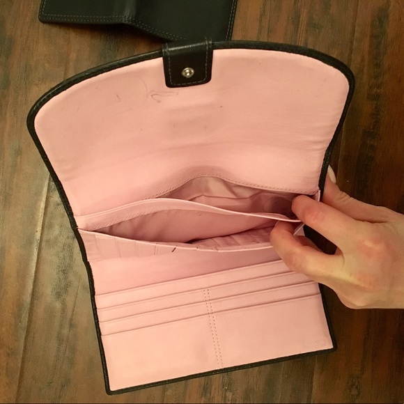 Authentic Coach wallet - Picture 5 of 6